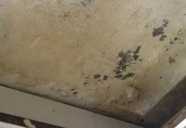 新乡阳台漏水维修公司分享下新乡卫生间渗水维修需要注意哪些问题。