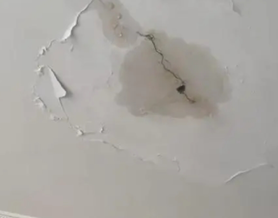 新乡阳台漏水维修公司分享下屋面防水工程质量问题原因分析